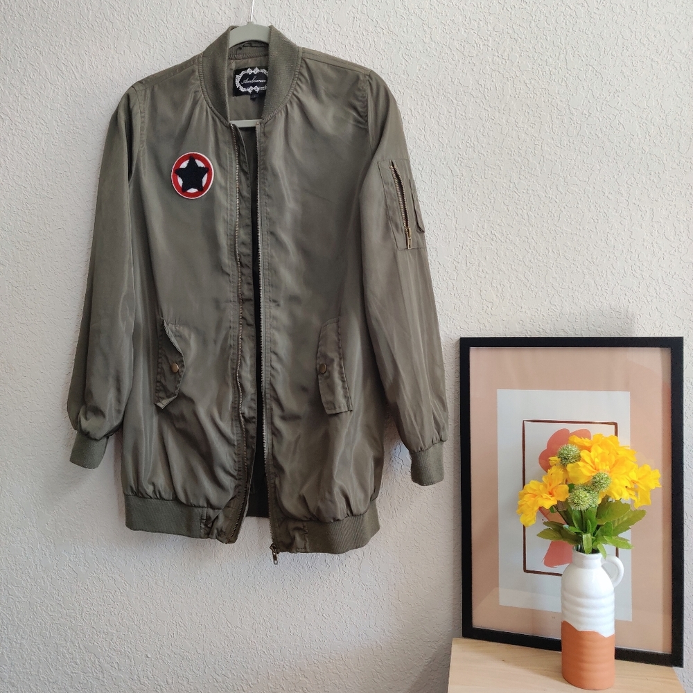 Bomber jacket - Picture 3 of 3